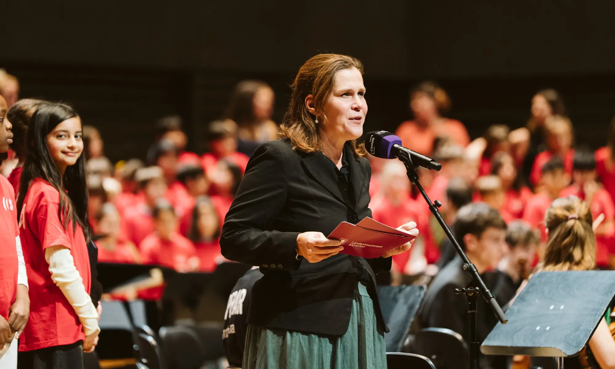 Rednerin beim Superar Jahreskonzert 2025