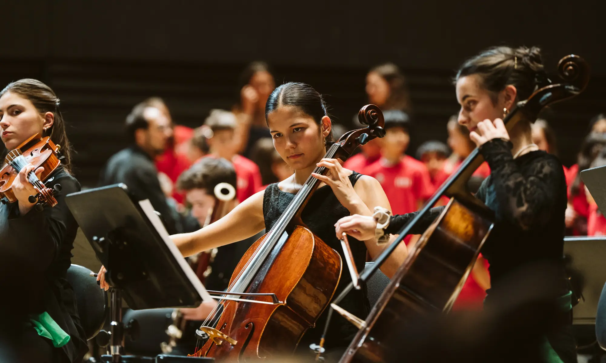 Streicher beim Superar Jahreskonzert 2025